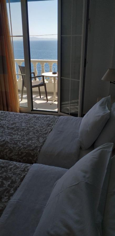 Marisini Sea View Aparthotel Batsíon Exteriör bild