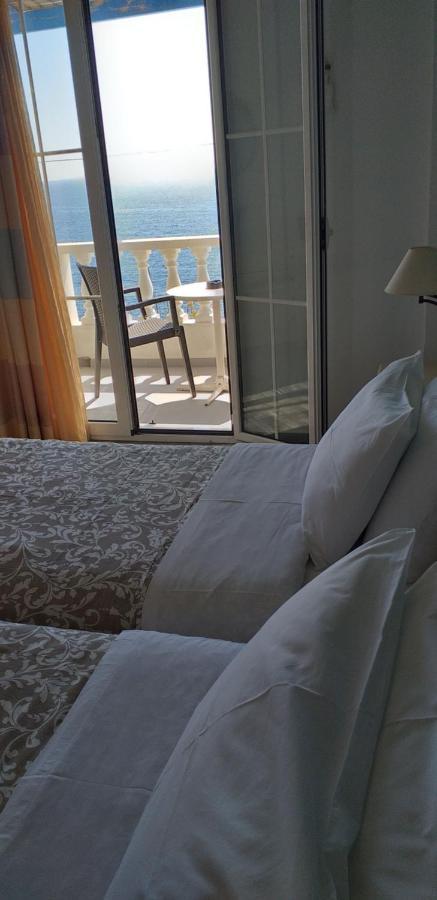 Marisini Sea View Aparthotel Batsíon Exteriör bild