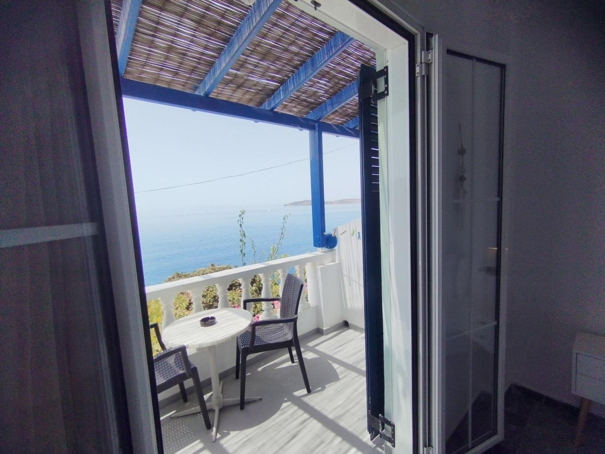 Marisini Sea View Aparthotel Batsíon Exteriör bild